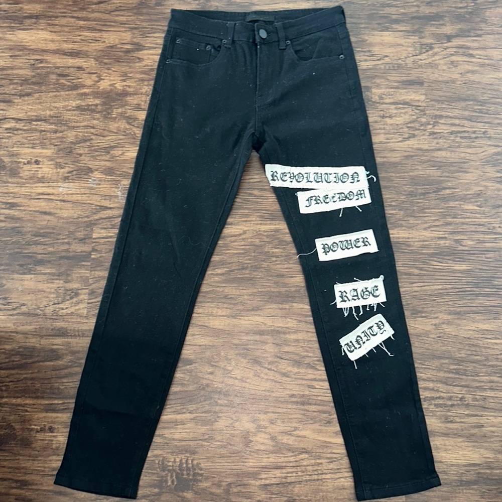 Black stitched patching jeans